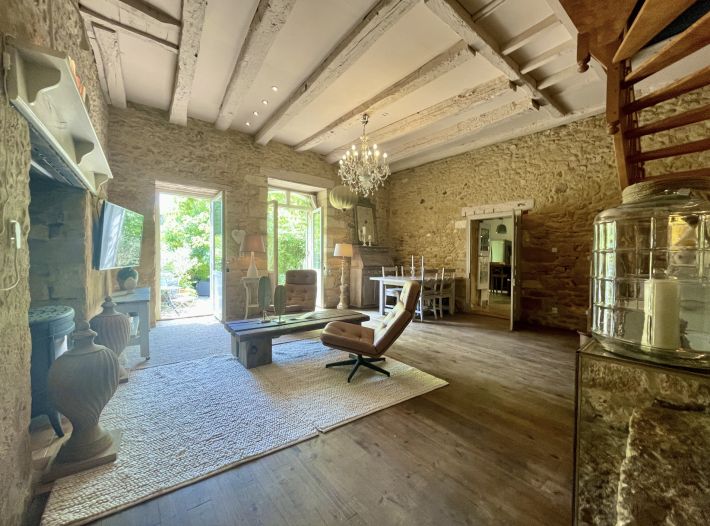 Charming Village House with Lovely Outside Space