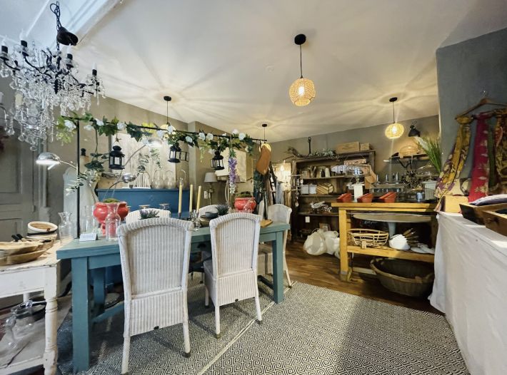 Charming Village House with Lovely Outside Space