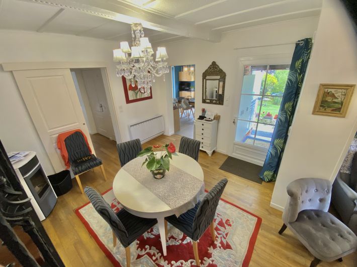 Detached House with Garden and Open View