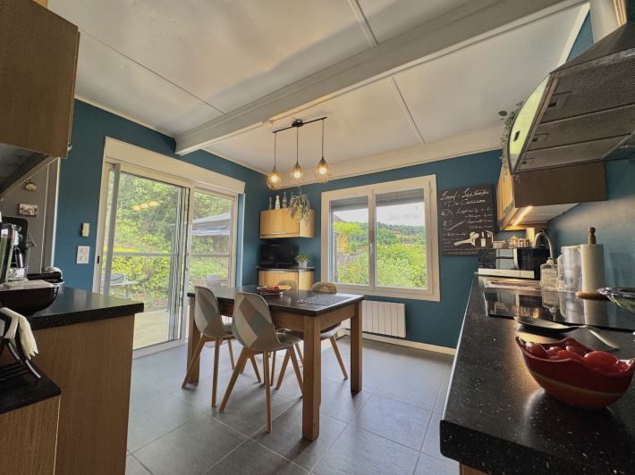 Detached House with Garden and Open View