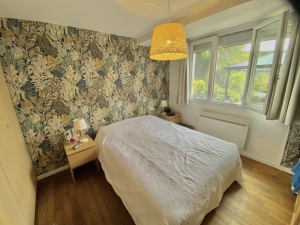 Detached House with Garden and Open View
