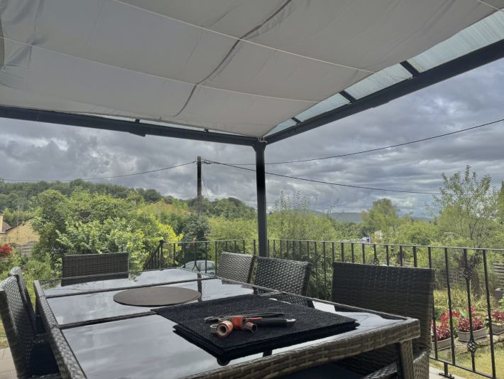 Detached House with Garden and Open View