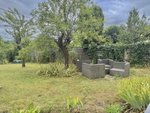 Detached House with Garden and Open View
