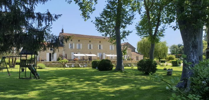 Countryside Manor House with Swimming Pool and More