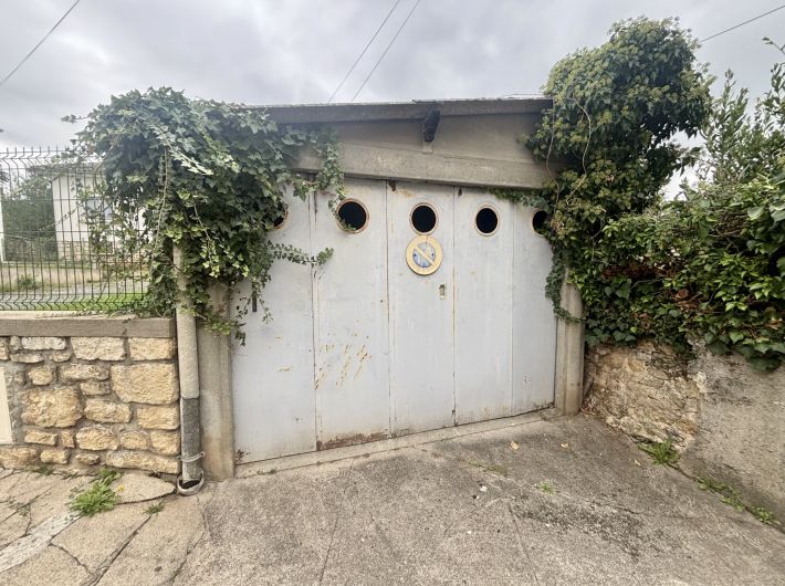 Charming House with Garage, Ideal Holiday Home