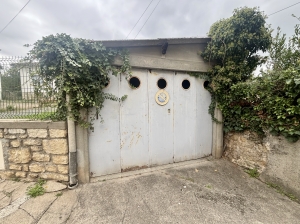 Charming House with Garage, Ideal Holiday Home