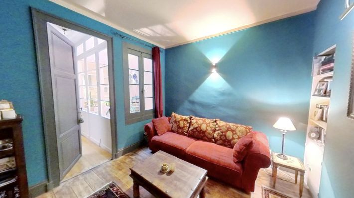 Two Lovely Apartments with Business Premises