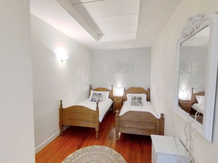 Two Lovely Apartments with Business Premises