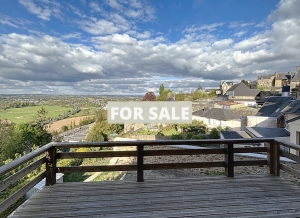 Town House with Panoramic Open View
