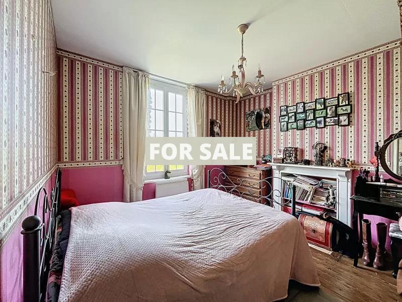 Main House with Equestrian Facilities with Stables