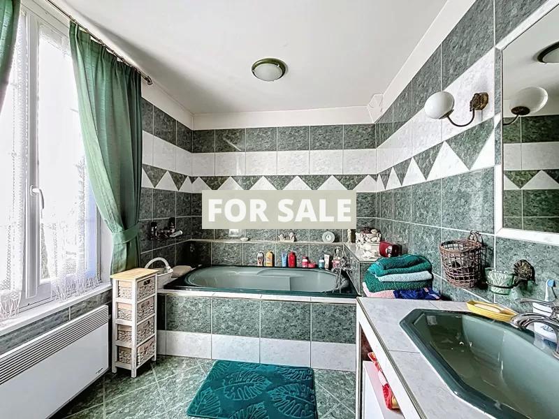 Main House with Equestrian Facilities with Stables