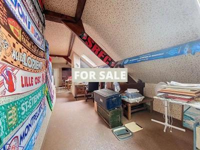 Detached House with Garden Close to the Coast