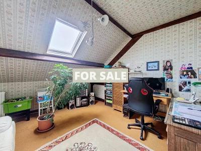 Detached House with Garden Close to the Coast