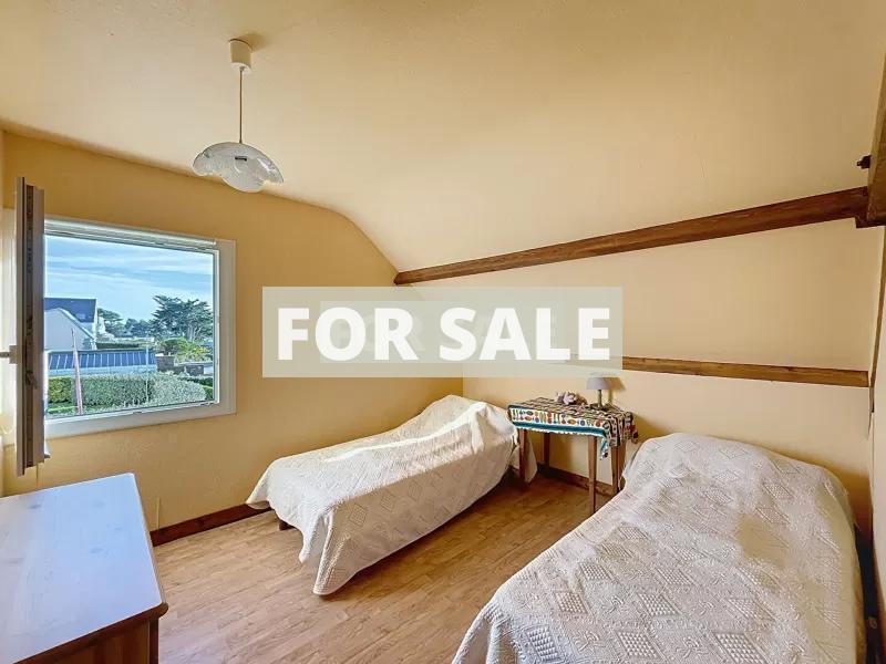 Detached House with Garden by the Coast