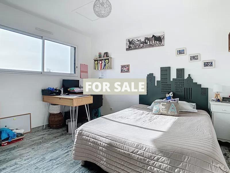 Contemporary Detached House by the Coast