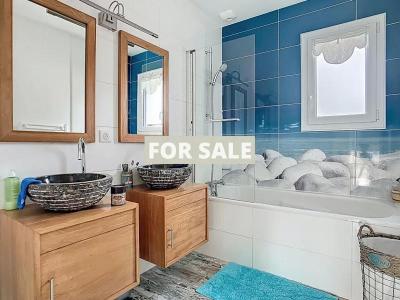 Contemporary Detached House by the Coast