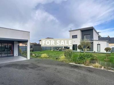 Contemporary Detached House by the Coast