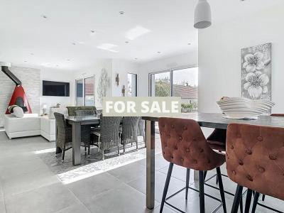 Contemporary Detached House by the Coast