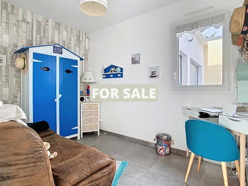 Contemporary Detached House by the Coast