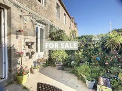 Traditional House with Garden Close to the Coast