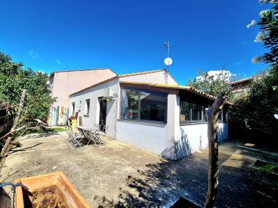 Charming Single Storey Villa, 5 Minutes From The Beach
