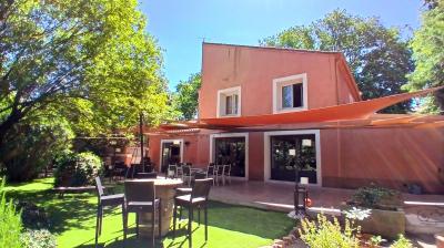 Stunning 18th Century Property, Landscaped Gardens With Pool