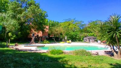 Stunning 18th Century Property, Landscaped Gardens With Pool
