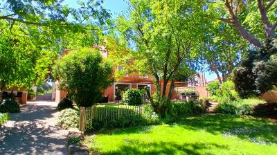 Stunning 18th Century Property, Landscaped Gardens With Pool