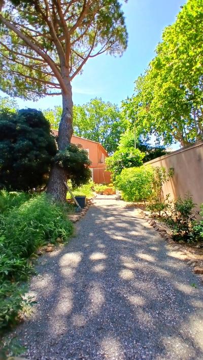Stunning 18th Century Property, Landscaped Gardens With Pool