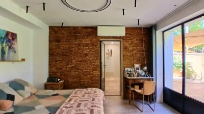 Stunning 18th Century Property, Landscaped Gardens With Pool