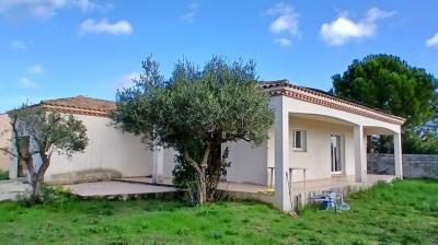 Single Storey Villa With Pool, Fruit Trees and Garden