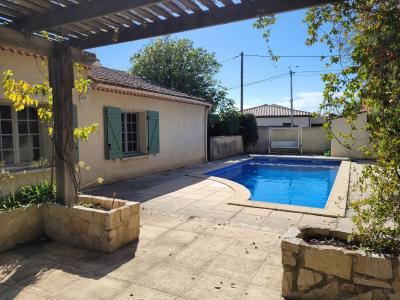 Cosy Single Storey Villa With Garden, Garage And Pool