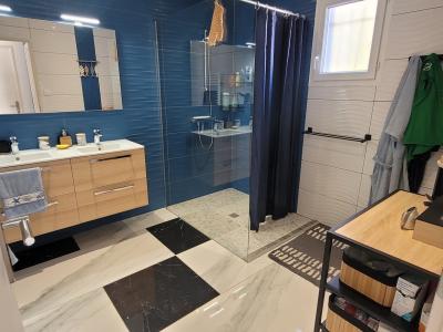 Recently Built Villa with Lovely Pool in Gardens