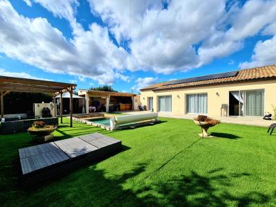 Superb Single Storey Villa With Heated Pool