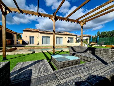 Superb Single Storey Villa With Heated Pool