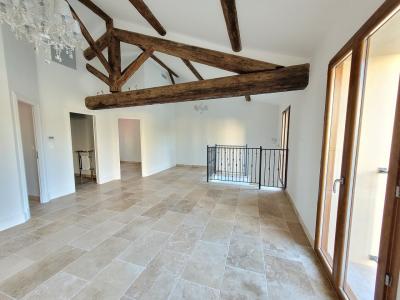 Renovated Barn With Courtyard And Swimming Pool