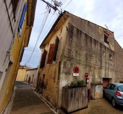 Village House With Garage in Tourist Sector