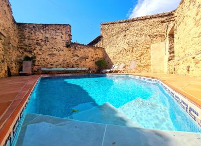 Main House, Independent Gite, Annexes, Terraces And Pool
