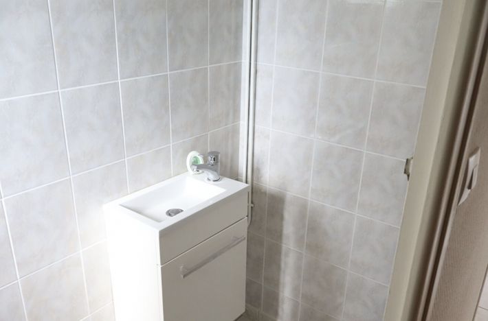 Detached Country House with Landscaped Garden