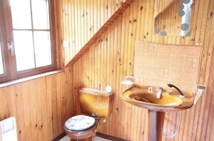 Detached Country House with Landscaped Garden