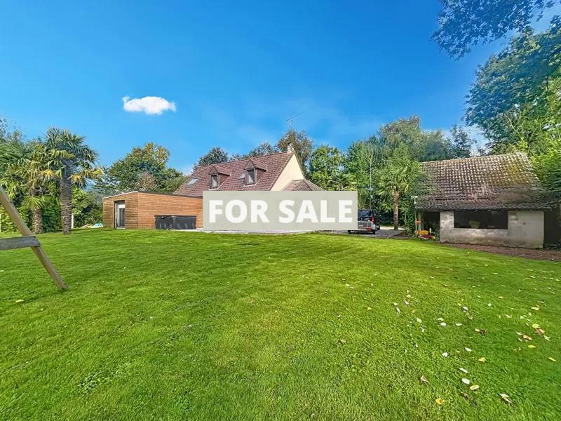 Detached Country House with Outbuilding