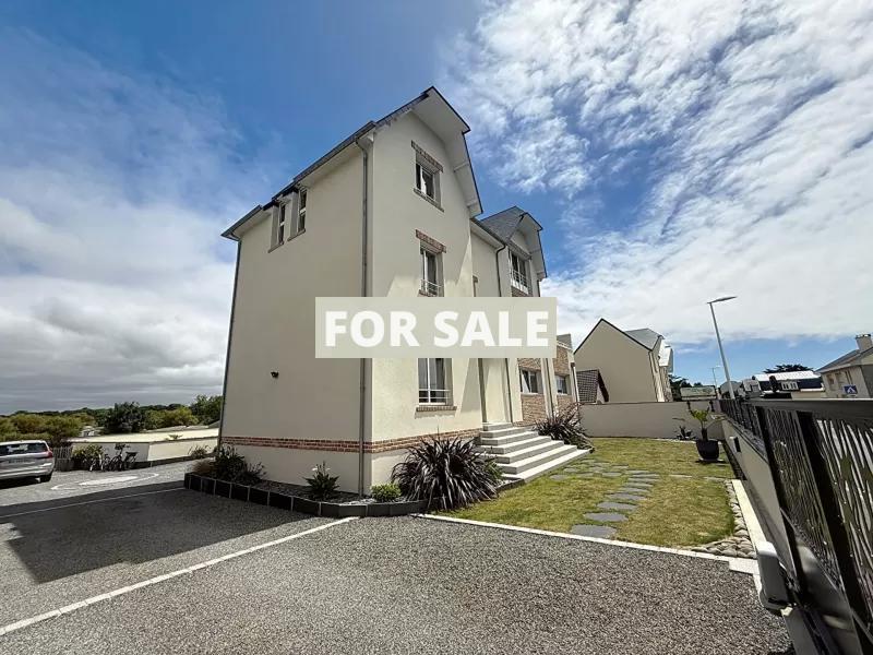 Detached Coastal House with Pool and Sea View