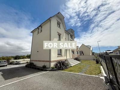 Detached Coastal House with Pool and Sea View
