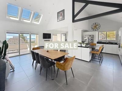 Detached Coastal House with Pool and Sea View