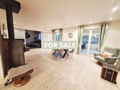 Contemporary Detached House with Lovely Garden