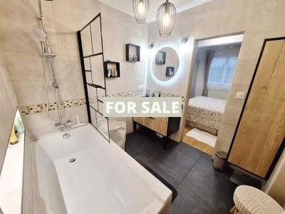 Contemporary Detached House with Lovely Garden