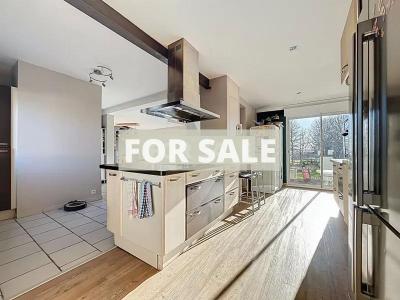 Detached Country House with Landscaped Garden