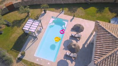 Superb High-end Single Storey Villa And Independent Guest Cottage