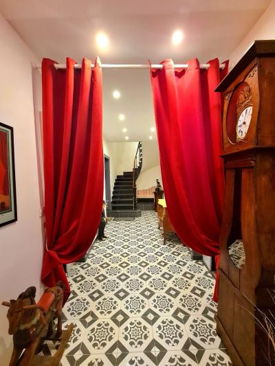 Fully Renovated Manor House, Garage, Spa And Superb Terrace