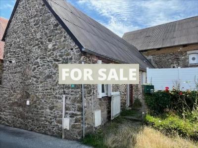 Habitable Cottage to Renovate Close to the Coast